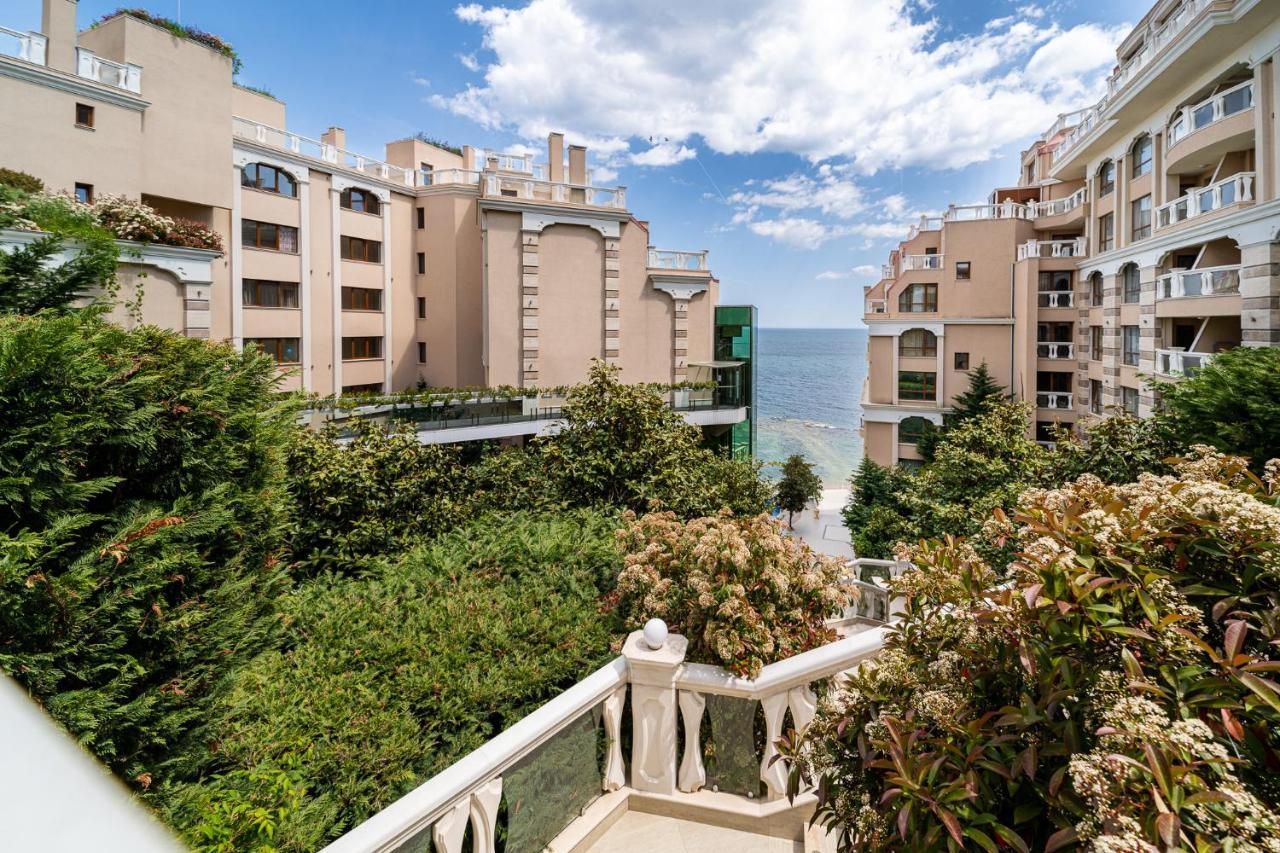 La Mer Luxury Apartments Golden Sands Exterior photo