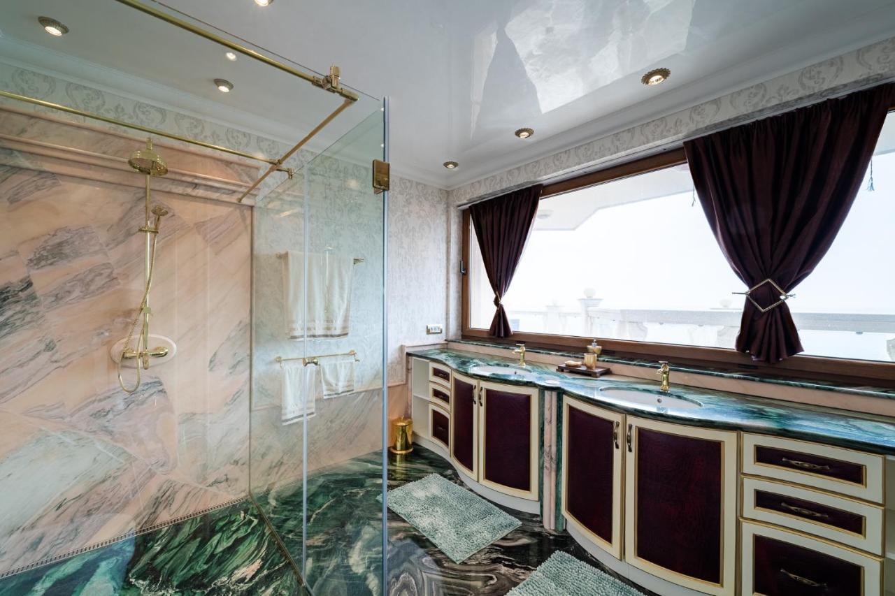 La Mer Luxury Apartments Golden Sands Exterior photo